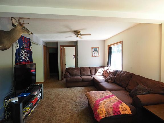 2nd image of 440 W Lincoln Blvd