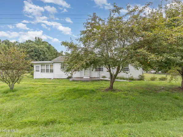 941 Slocomb Road, Linden, NC 28356