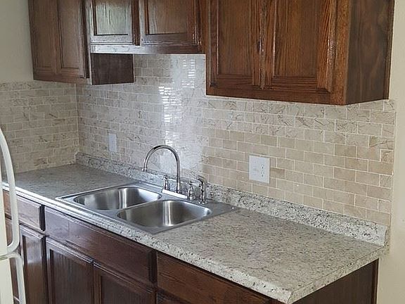 4th image of 705 E 6th St APT 21