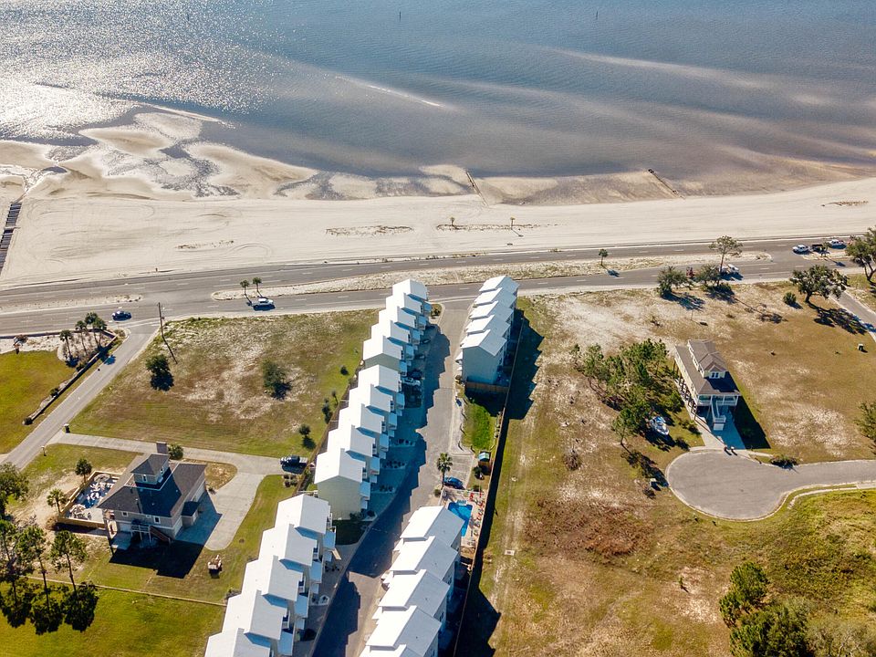 1st image of 722 W Beach Blvd #722