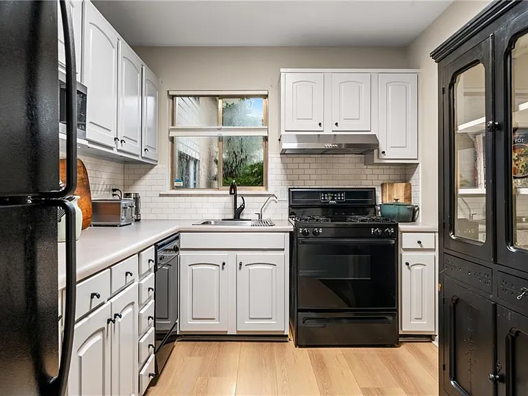 4300 Roswell Rd NE #28 — Photo 13