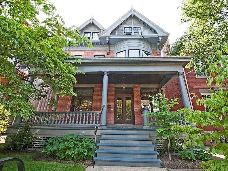 From of house. Rental = 3rd floor. 