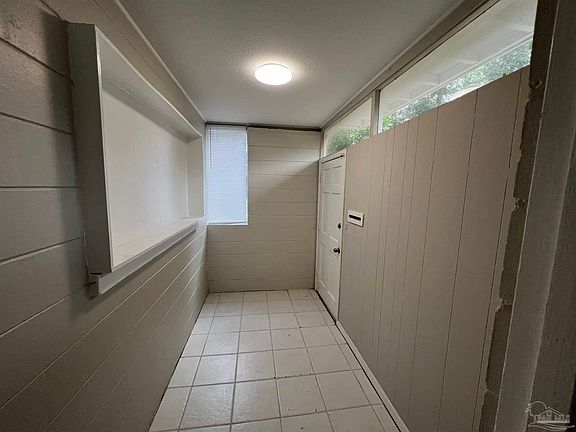 2nd image of 12 Teakwood Cir