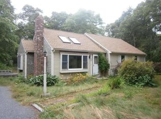 86 Quaker Meetinghouse Rd, East Sandwich, MA 02537