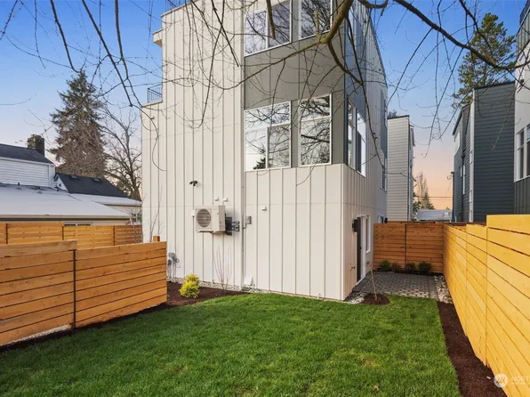1209 NE 97th Street #C, Seattle, WA 98115
