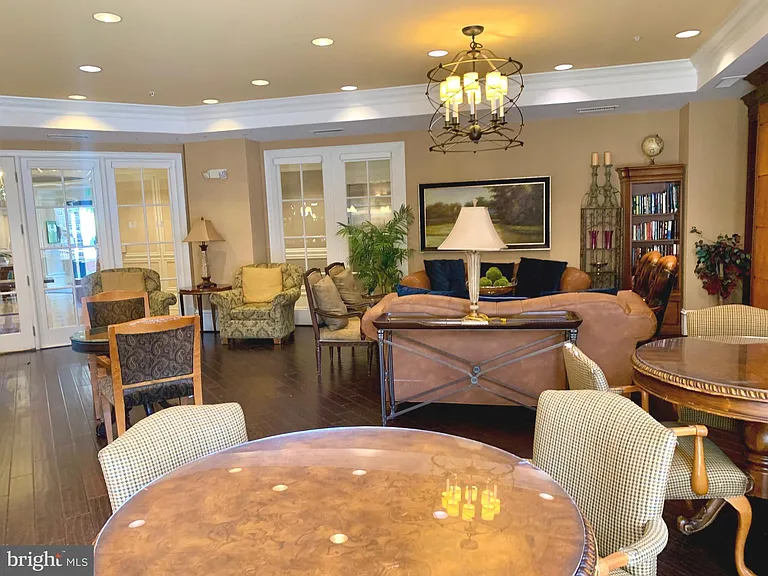 2655 Prosperity Ave #318 — Photo 36