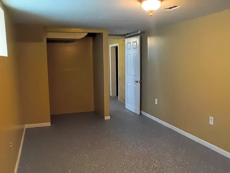 702 S Monroe St — Photo 10
