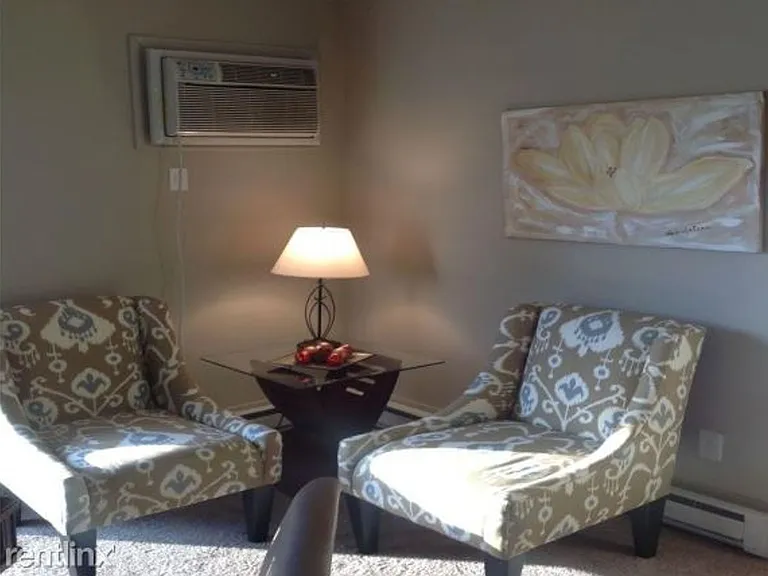 1012 Turner Dr — Photo 7