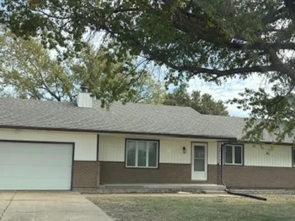 1260 N Osage Rd, Mulvane, KS 67110