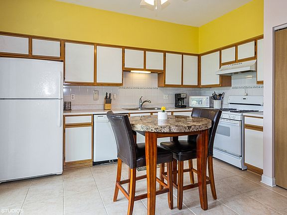 4th image of 22246 W Norwich Ln