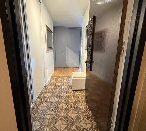 3rd image of 5855 N Sheridan Rd APT 6G