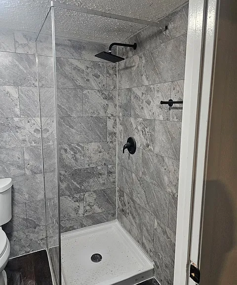 206 NE Sherman Dr — Photo 9