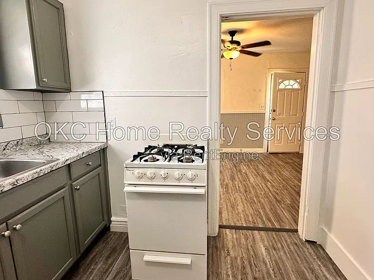 2316 NW 38th St — Photo 7