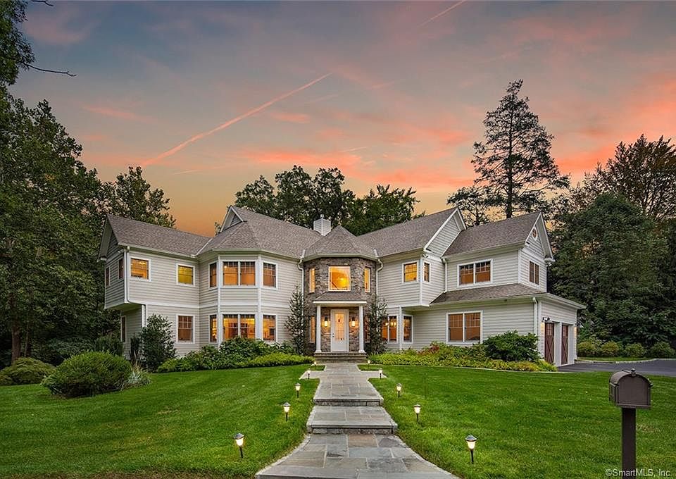 2nd image of 11 Queens Ln
