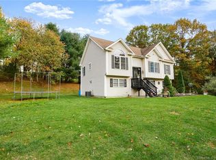 73 Holbrook Rd, Seymour, CT 06483