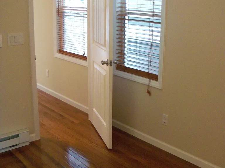 77 Larchmont Rd — Photo 13