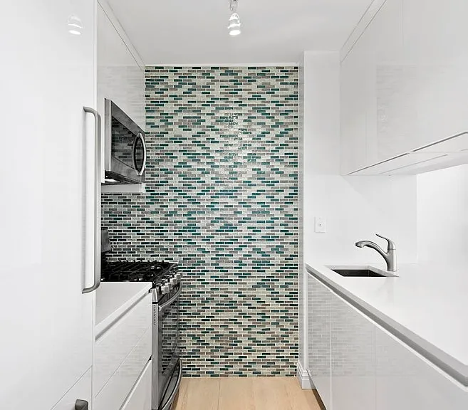 393 W 49th St #3B — Photo 3