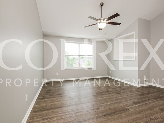 4th image of 1004 Golfview Dr