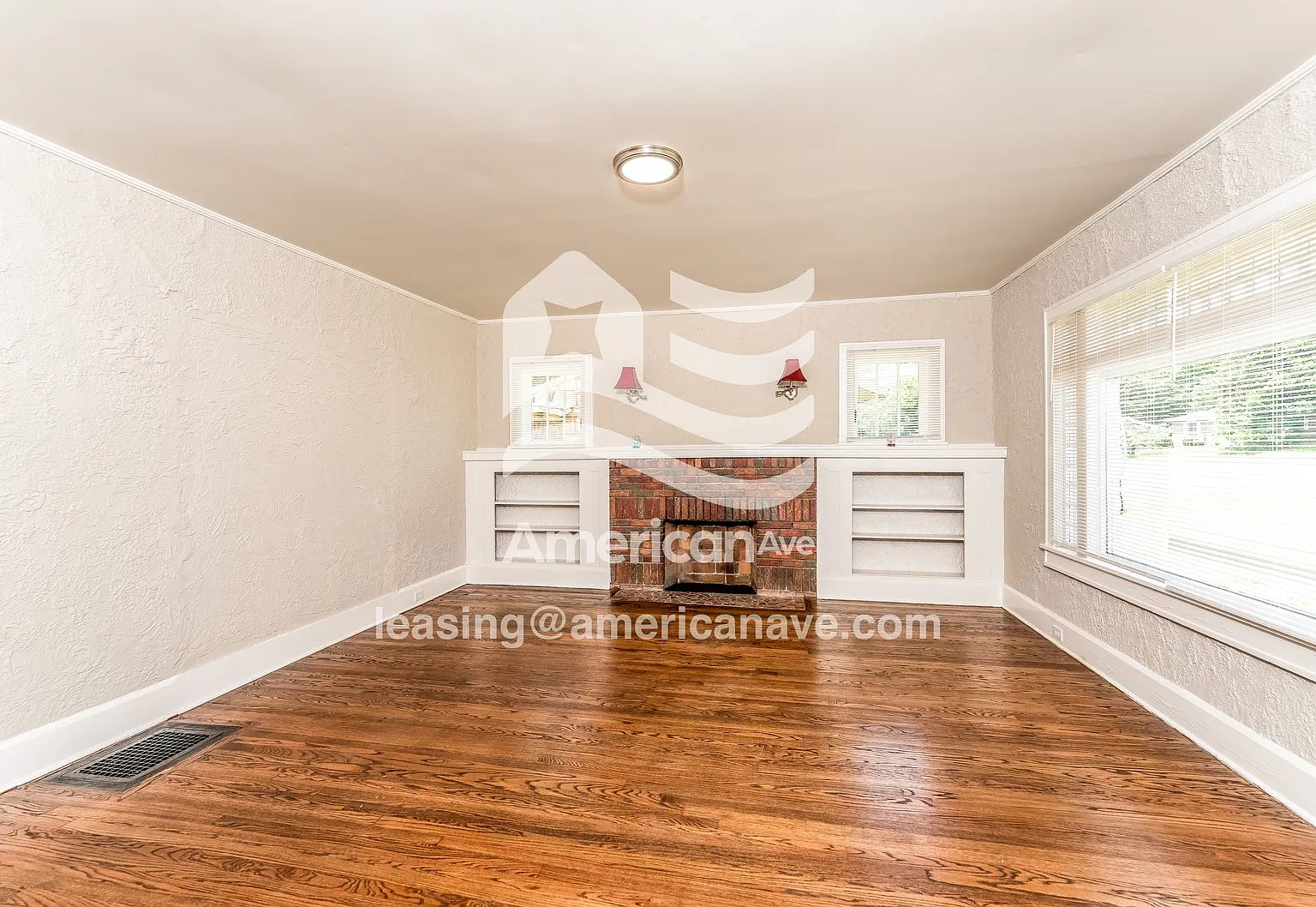 3 bed, 1.0 bath, 1684 sqft, $1,297 — Photo 2