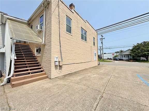 2nd image of 2007 Washington Blvd
