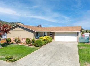 780 Malaga Dr, Ukiah, CA 95482