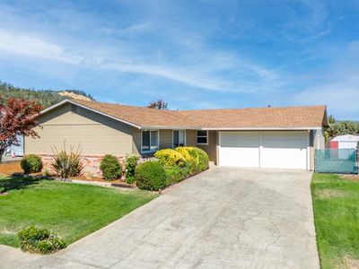 780 Malaga Dr, Ukiah, CA, 95482