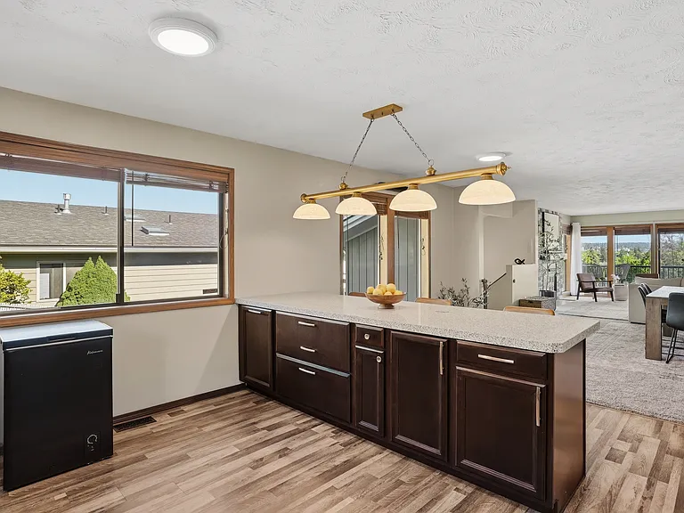 W Cora Ct — Photo 22
