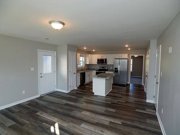 4th image of 2043 Dolly Dr