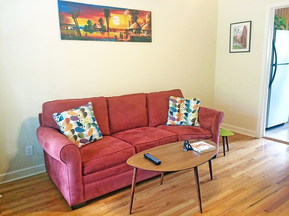 1st image of 3309 Grooms St APT 206