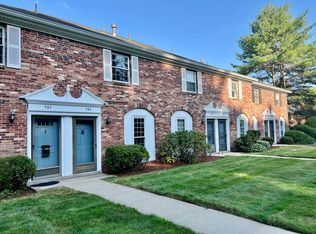 504 Windsor Dr #504, Framingham, MA 01701