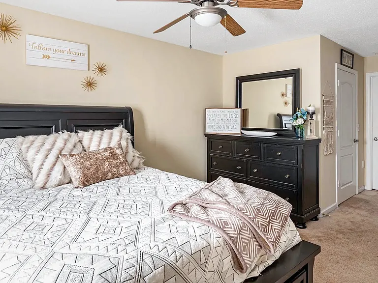 Madison Heights Luxury Apartments — Photo 30