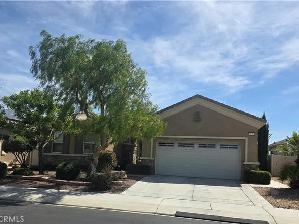 10373 Darby Rd, Apple Valley, CA 92308