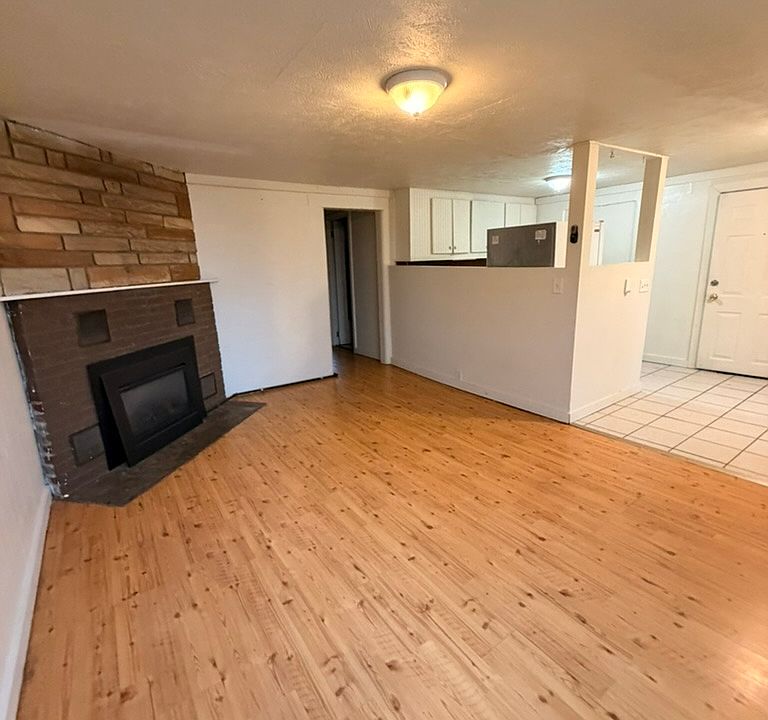 1st image of 37 Biggs Ln #4