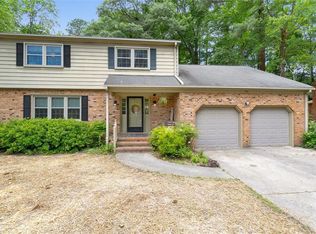 107 Pinehurst Dr, Yorktown, VA 23692