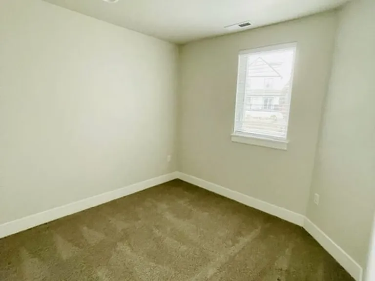 1718 NE Lotus Dr #1 — Photo 15