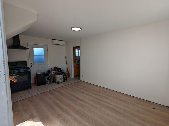 3rd image of 4213 Artesia Blvd
