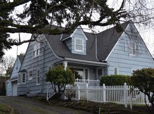 6930 SW 33rd Pl, Portland, OR 97219