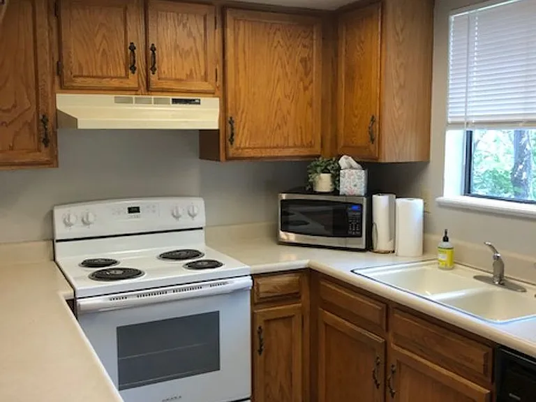 6231 Willow Ln — Photo 2