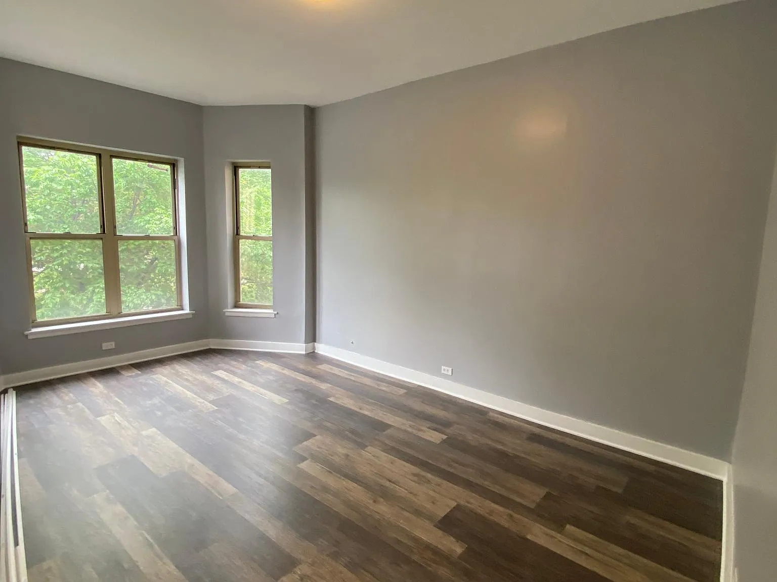 4 bed, 1.5 bath, 1500 sqft, $2,200 — Photo 2