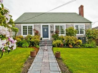 4752 51st Pl SW, Seattle, WA 98116