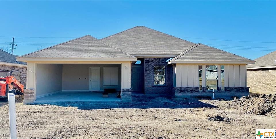 1st image of 309 Woods Dr