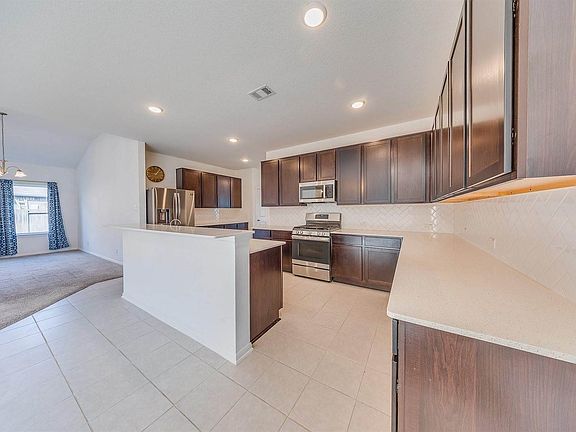 5th image of 18843 Cedar Birch Ln