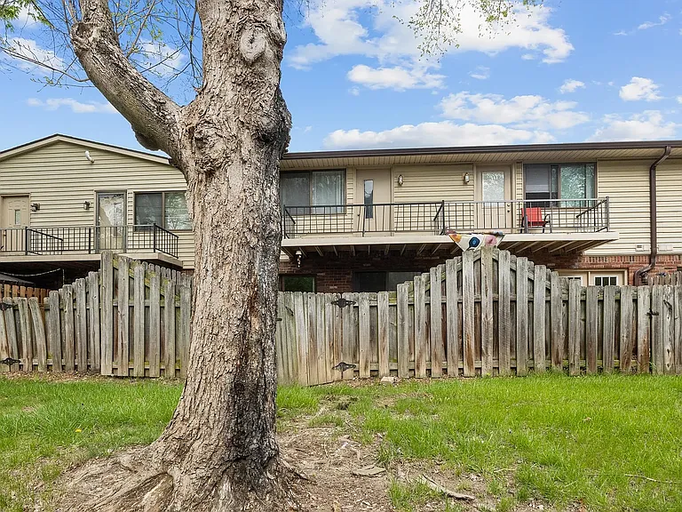 968 Greenwood Trl W — Photo 25