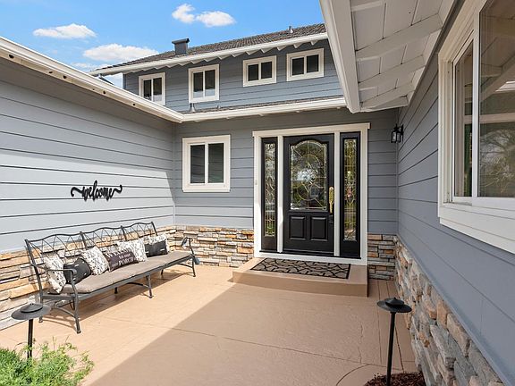2nd image of 1147 Doon Ct