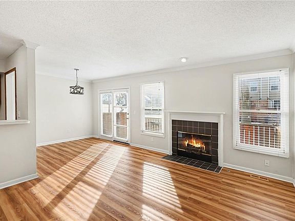 4th image of 9419 W 119th Ter