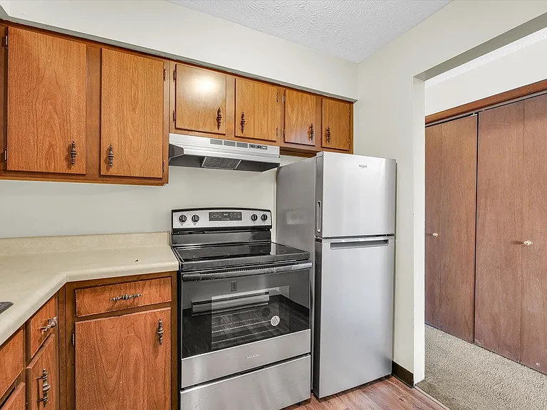 712 Arcadia Dr — Photo 16