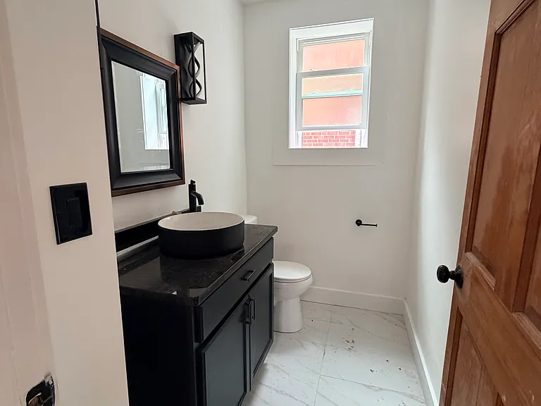 5856 Pershing Ave — Photo 2