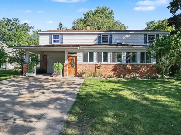 911 Seminole Ave, Ludington, MI 49431