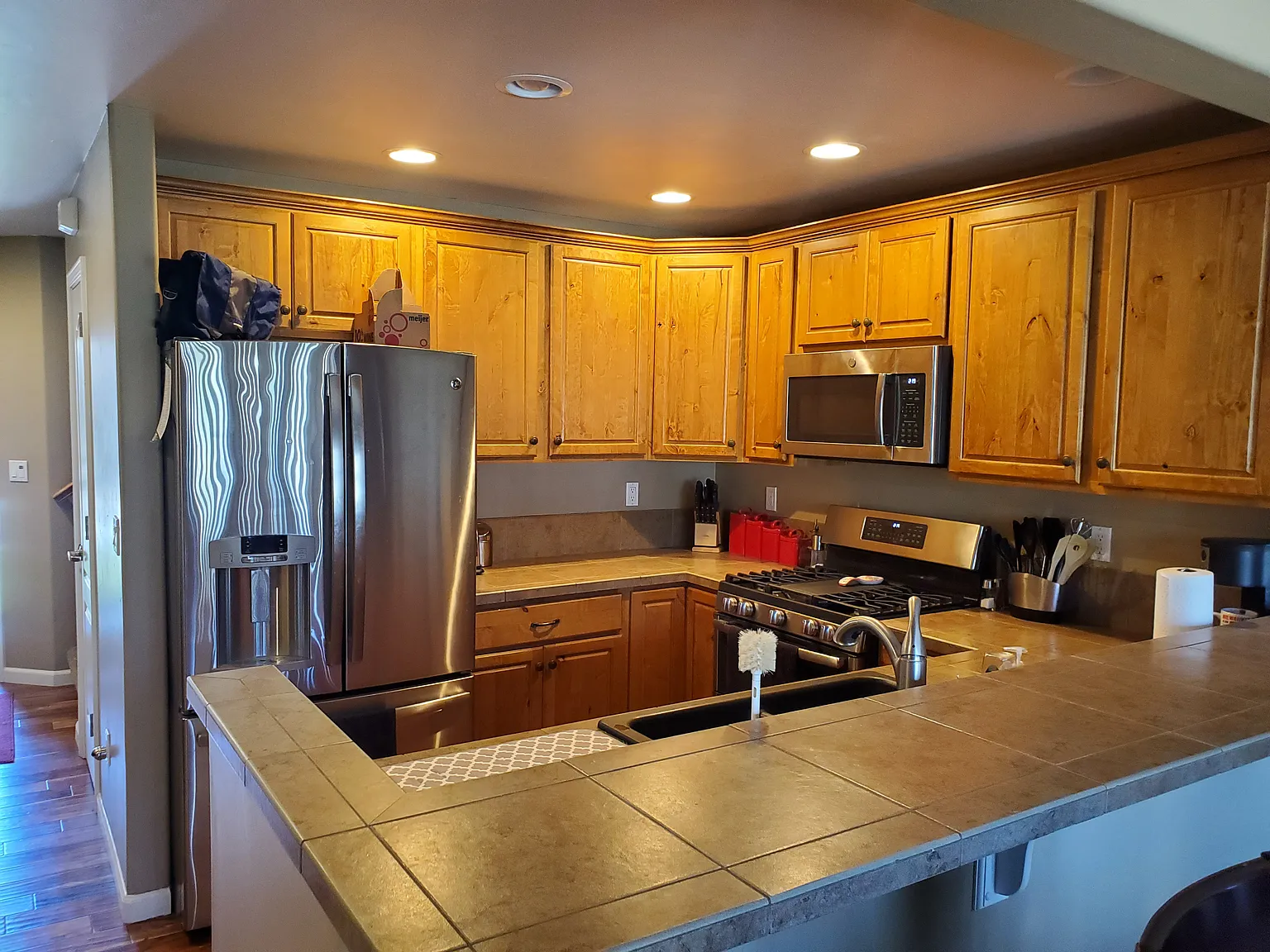 3 bed, 1572 sqft, $3,800 — Photo 4