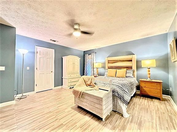 3rd image of 2847 SE Pace Dr